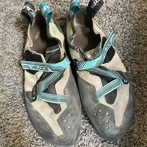 Scarpa Veloce climbing shoes size 41UK